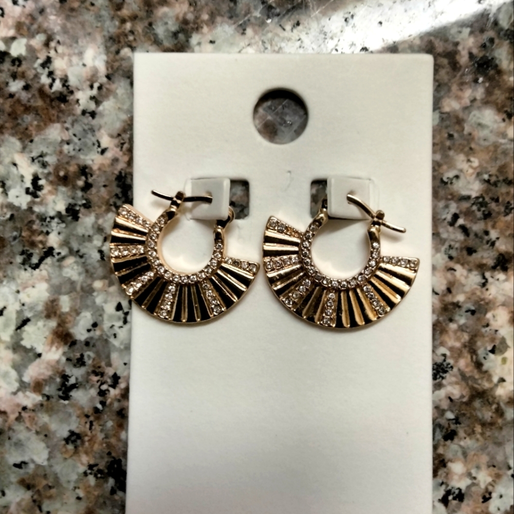 Designer costume jewelry by express